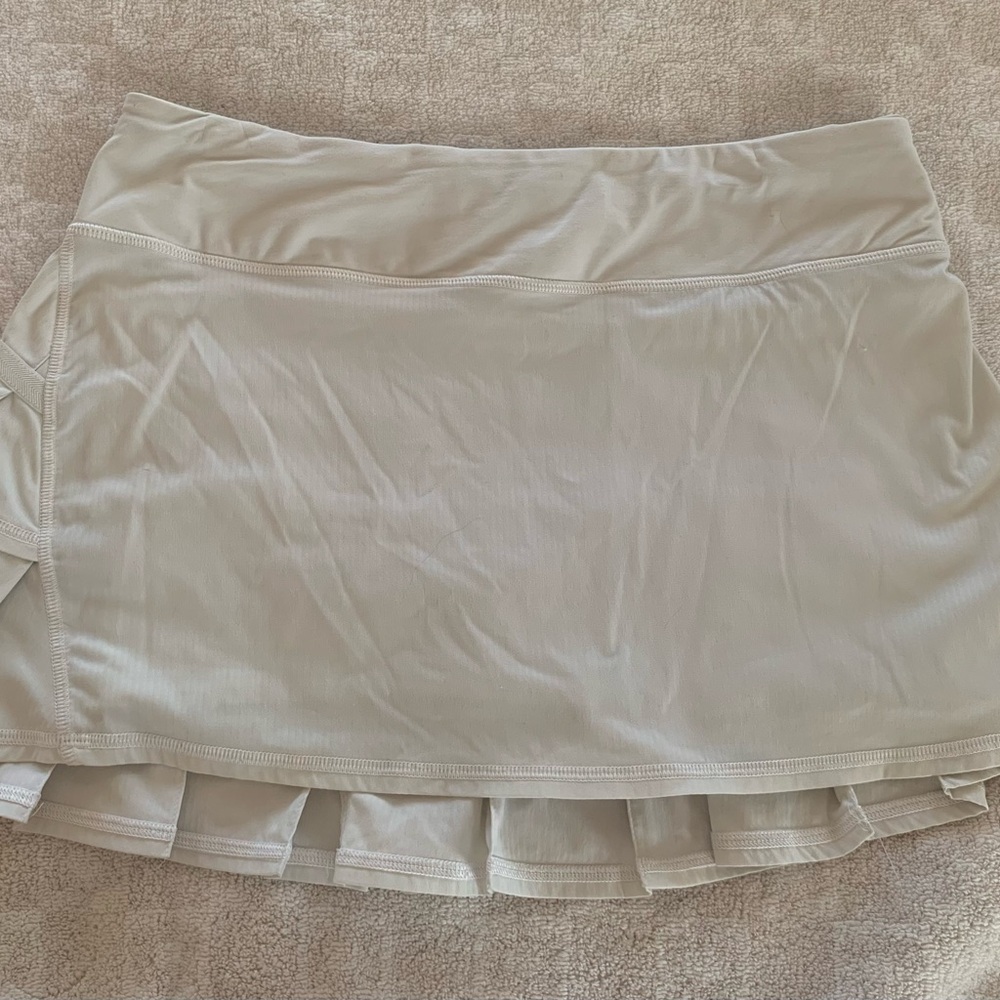 Lulu Lemon - Pace Setter Skort  size 4. White